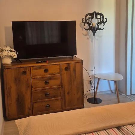 Wypas Drewniany, Całoroczny - Wynajem Apartament *